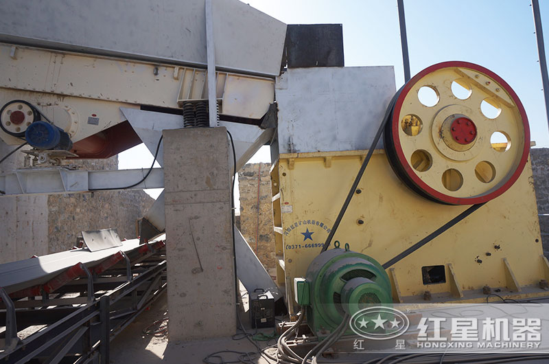 PE750x1060鄂破機(jī)作業(yè)現(xiàn)場實拍